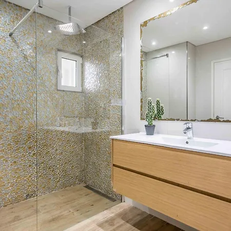 #120 T3 Espacoso Em By Holidays דירה אלבופיירה