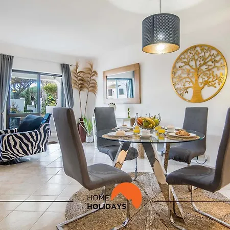 Apartment #120 T3 Espacoso Em By Holidays