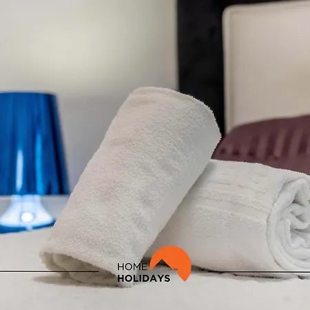 Apartamento #120 T3 Espacoso Em By Holidays *