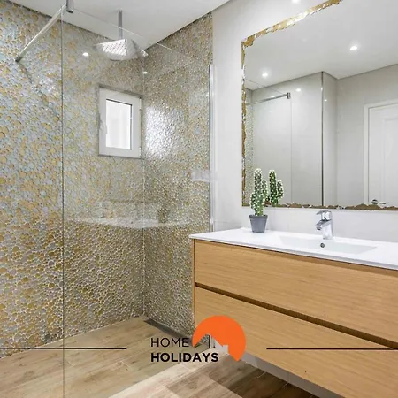 #120 T3 Espacoso Em By Holidays Apartment *