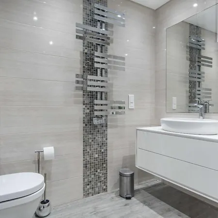 Apartment #120 T3 Espacoso Em By Holidays