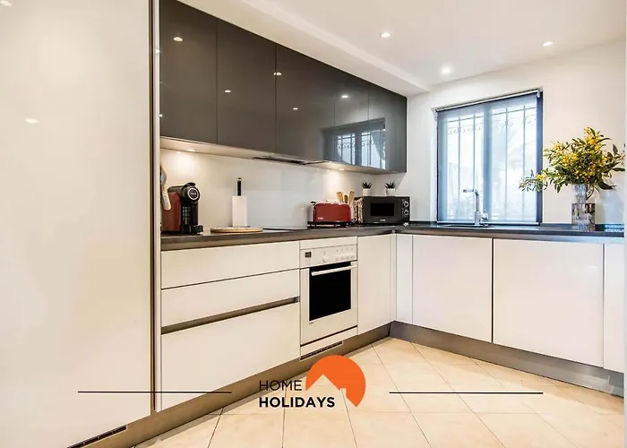 Apartment #120 T3 Espacoso Em By Holidays