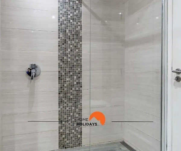#120 T3 Espacoso Em By Holidays Apartment *